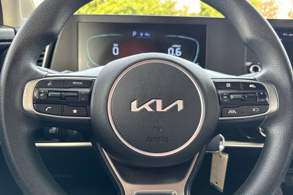 Used 2024 Kia Sportage LX FWD image 33