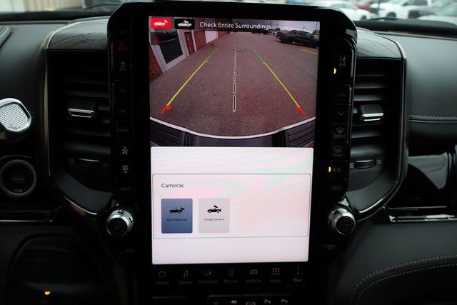 Used 2025 RAM 3500 Limited w/ Max Tow Package image 28