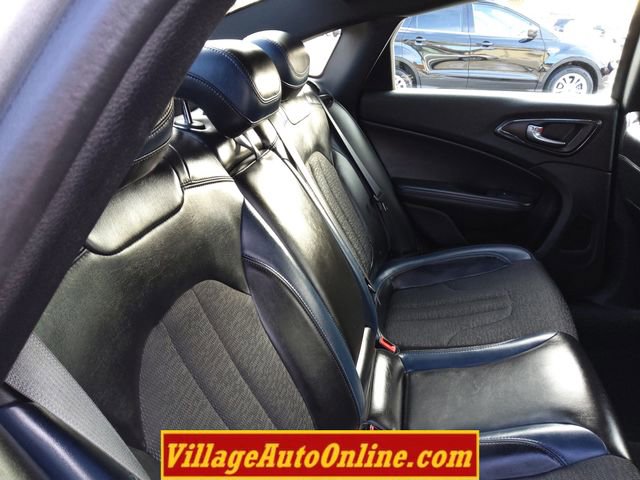 Used 2015 Chrysler 200 S w/ Navigation & Sound Group I image 35