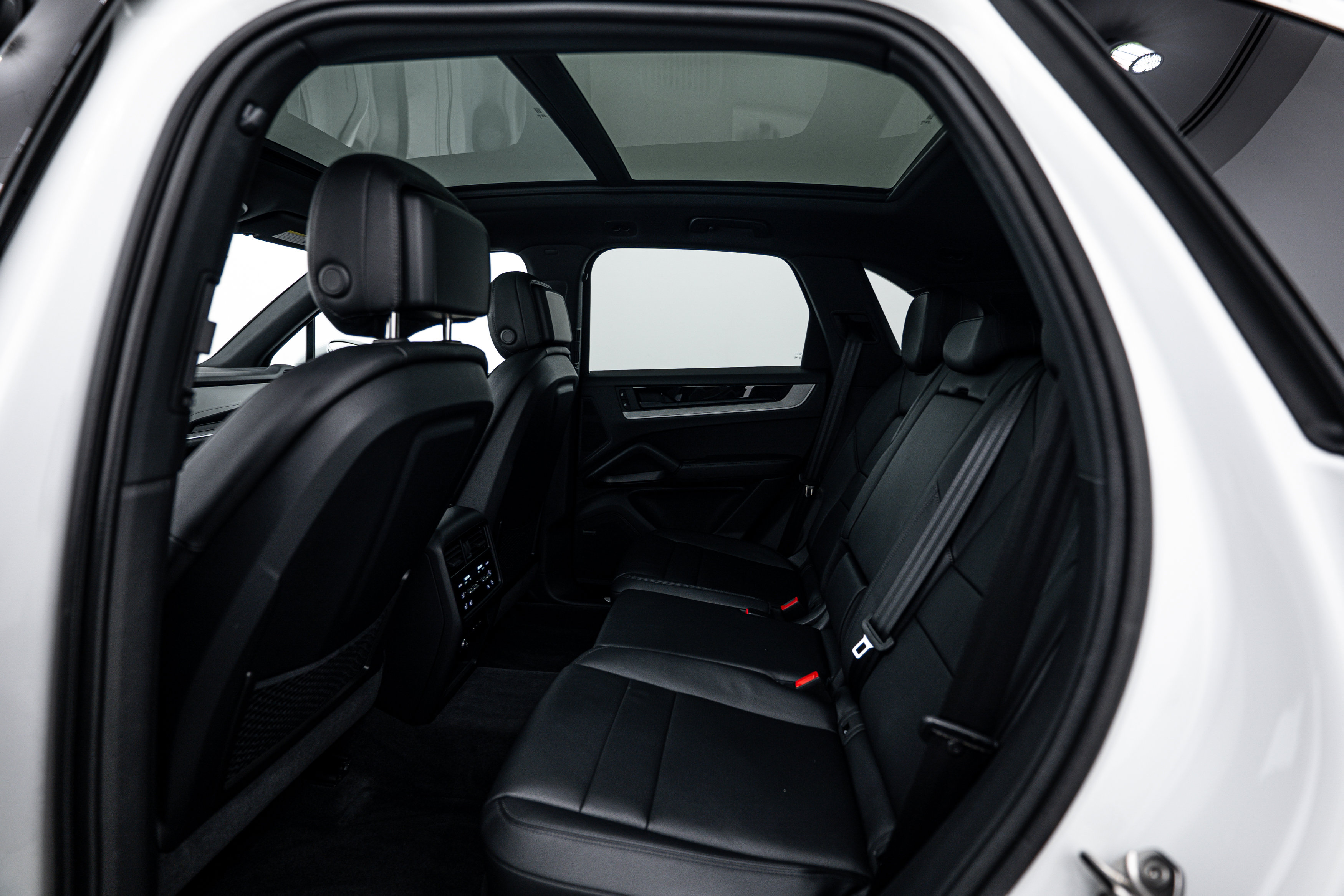 Certified 2026 Porsche Cayenne image 22