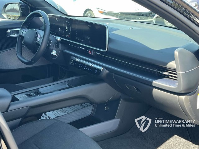 Used 2024 Hyundai Ioniq 6 SE RWD image 29