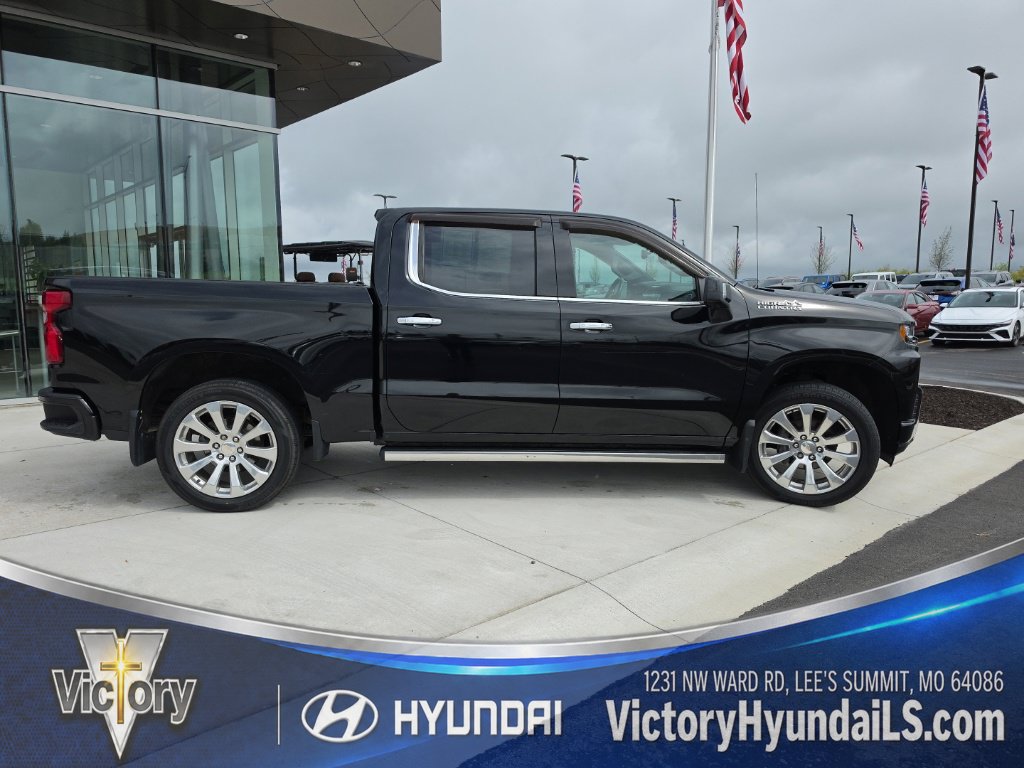 Used 2022 Chevrolet Silverado 1500 High Country w/ Technology Package AWD/4WD image 8