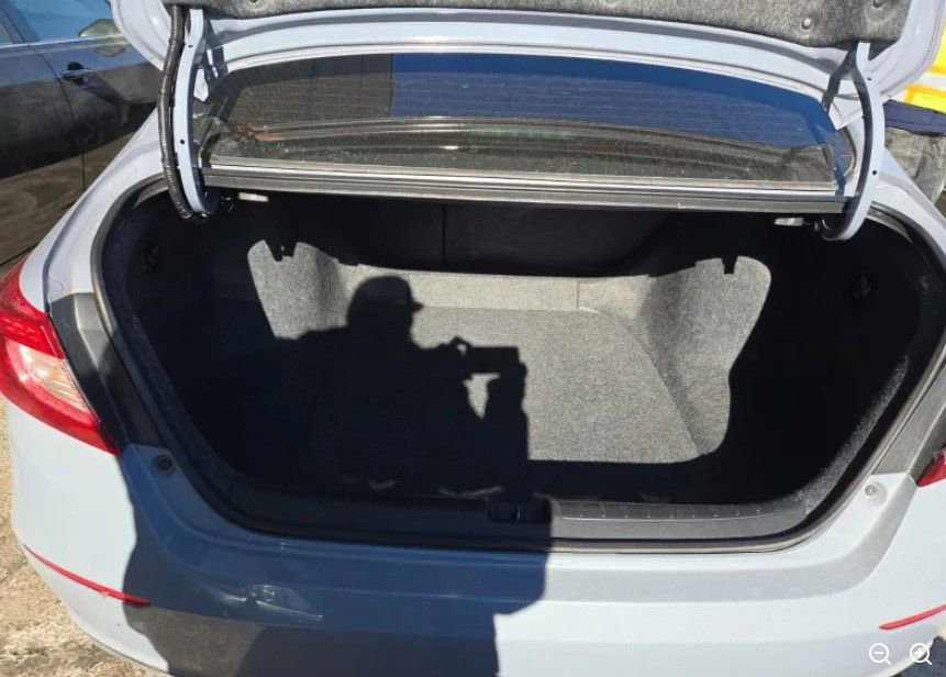 Used 2022 Honda Accord Sport image 6