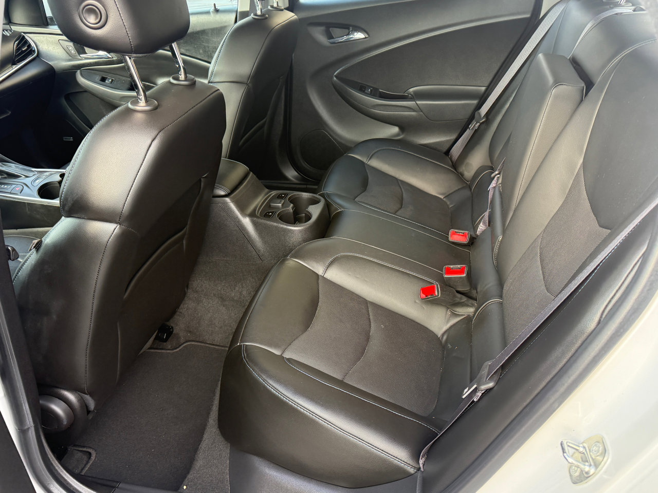 Used 2017 Chevrolet Volt Premier w/ Driver Confidence II Package image 11