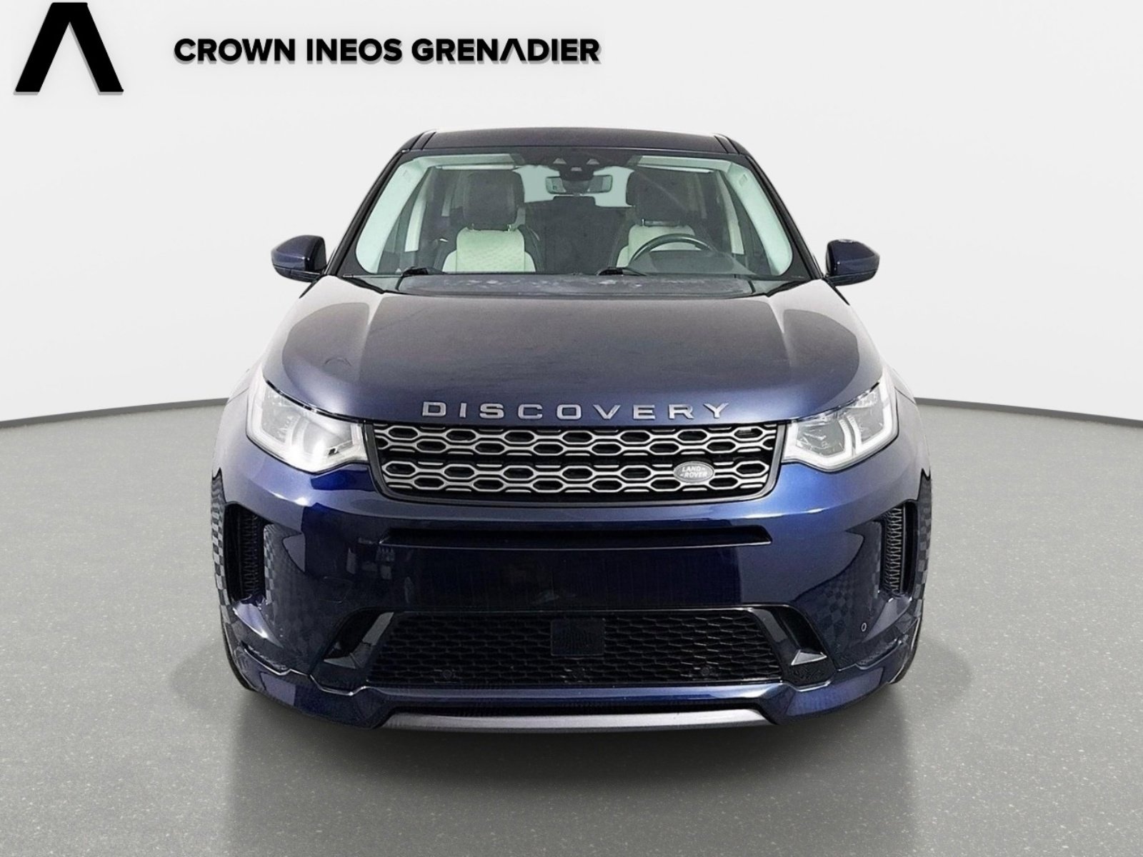 Used 2020 Land Rover Discovery Sport SE R-Dynamic image 2