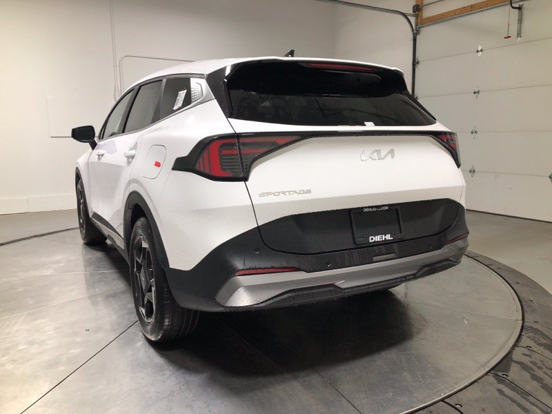 New 2026 Kia Sportage EX FWD image 5
