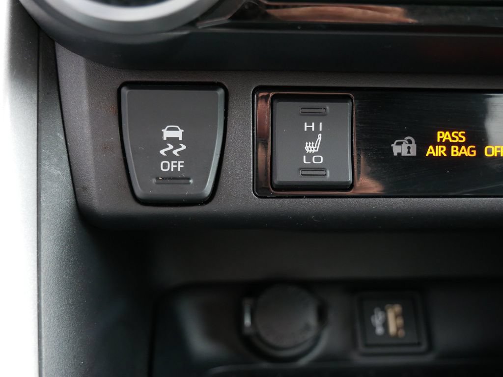 Certified 2025 Toyota RAV4 XLE Premium AWD/4WD image 20