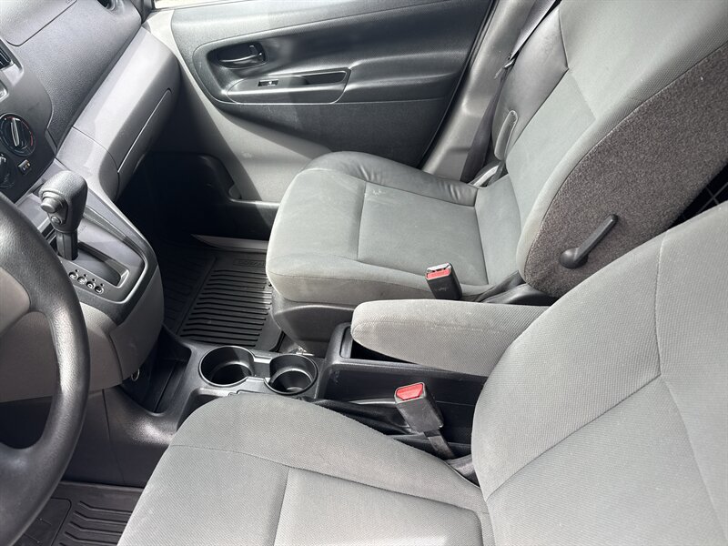 Used 2014 Nissan NV200 FWD image 32