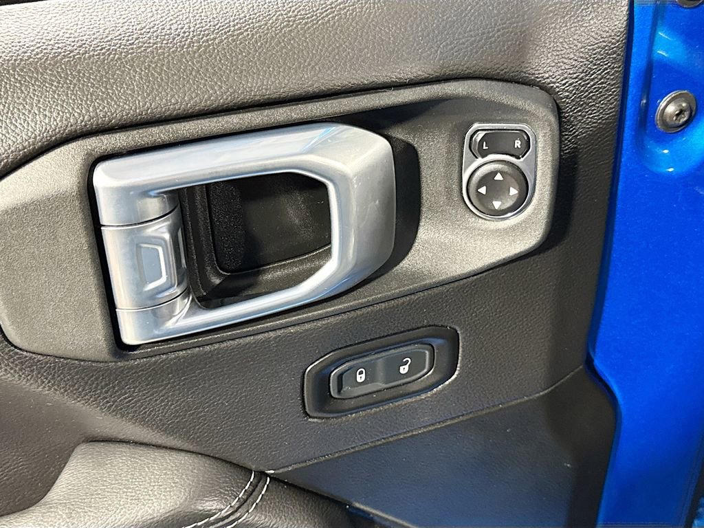 Used 2022 Jeep Wrangler Unlimited Sahara image 27