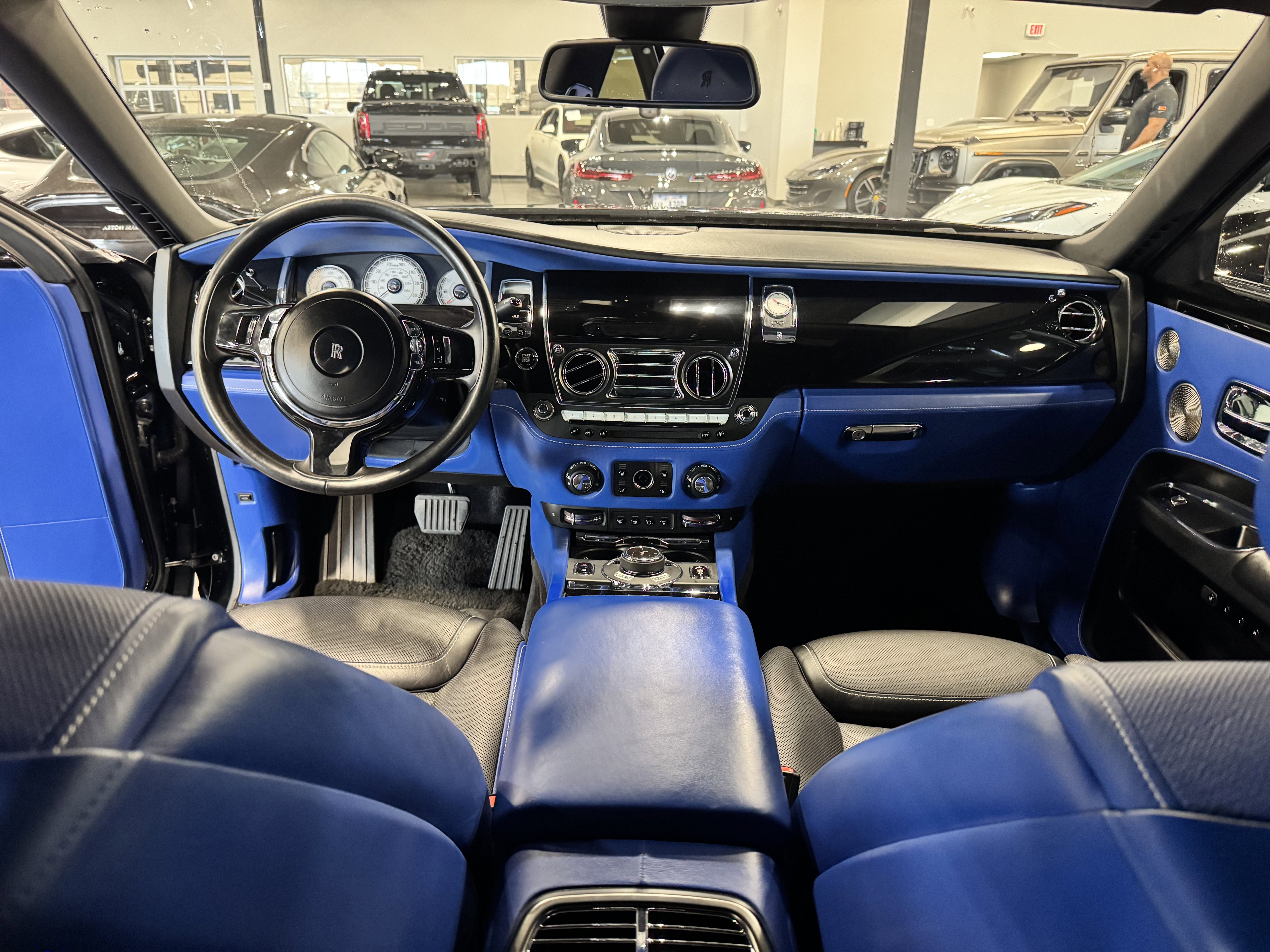 Used 2017 Rolls-Royce Ghost Black Badge image 37