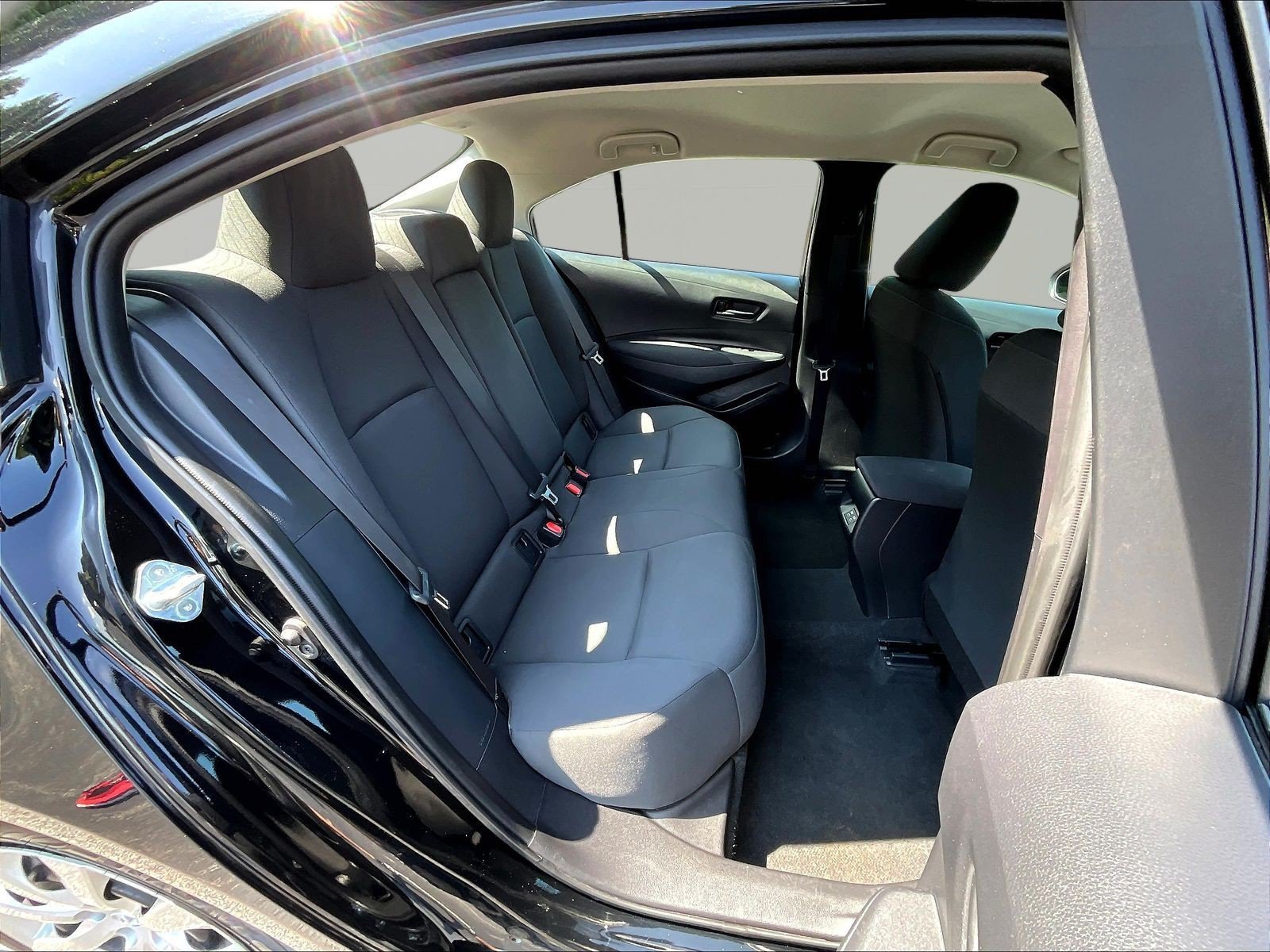 Used 2024 Toyota Corolla LE FWD image 25