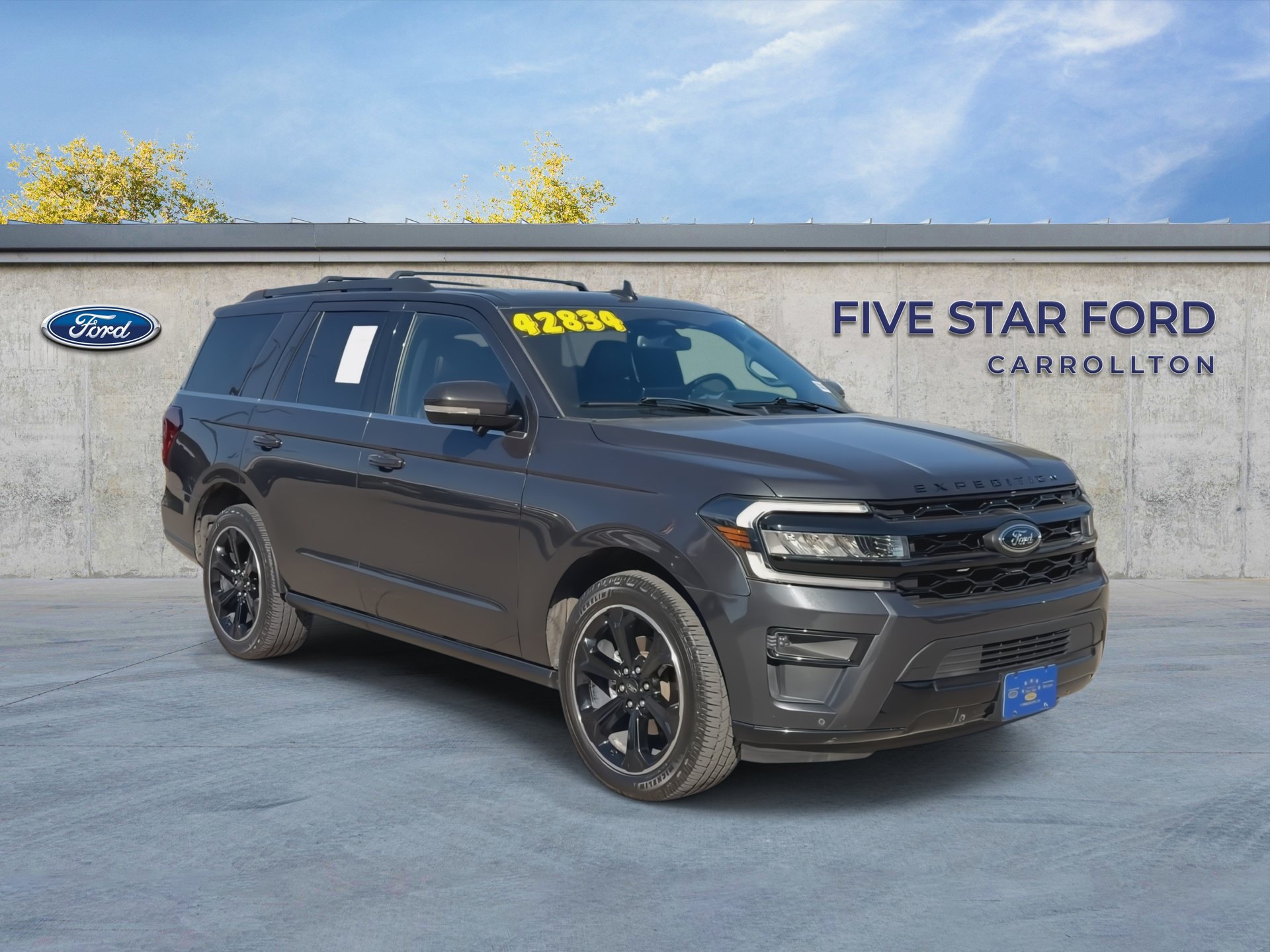 Certified 2023 Ford Expedition Limited RWD image 2
