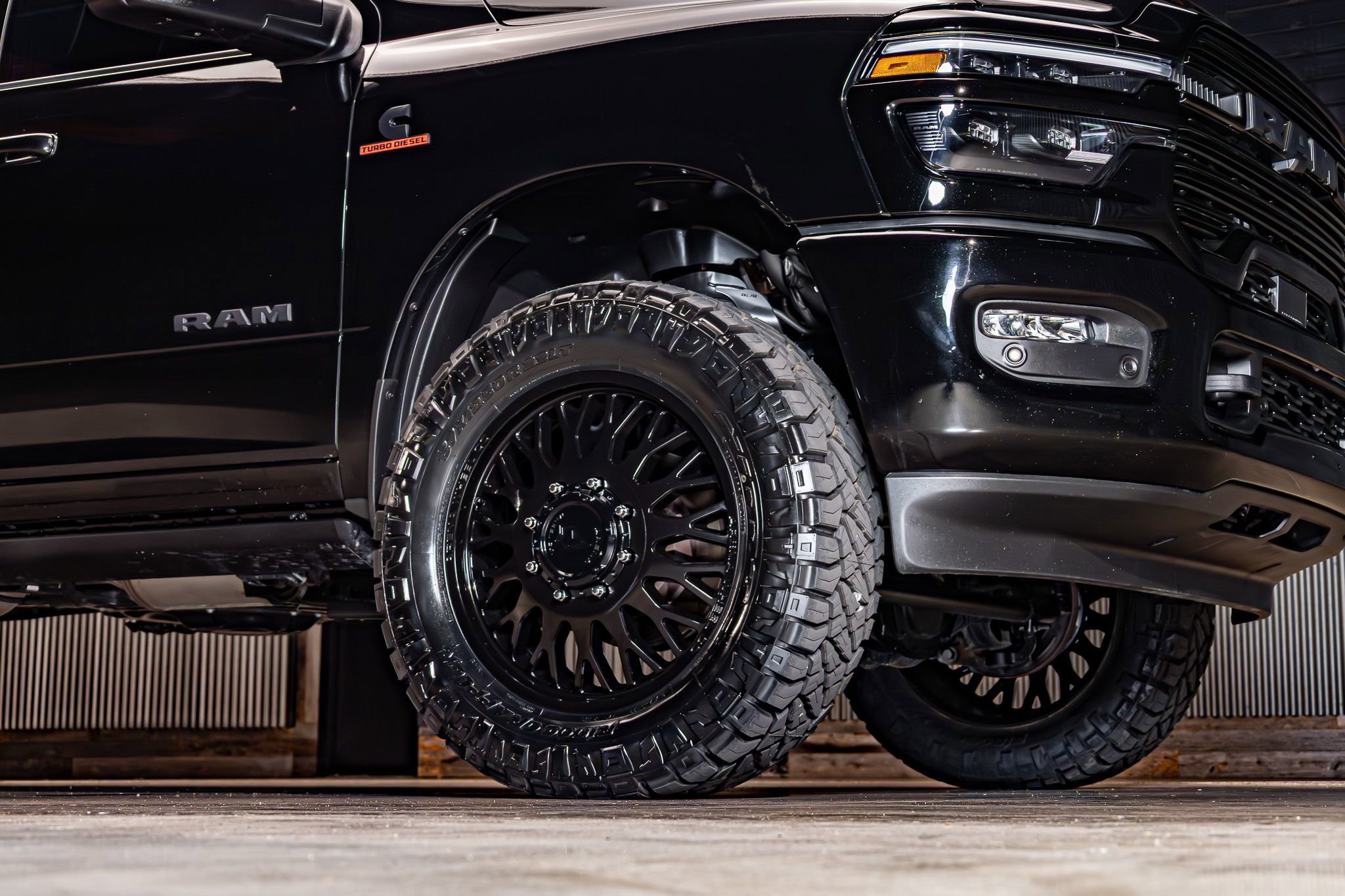 Used 2025 RAM 3500 Laramie image 17