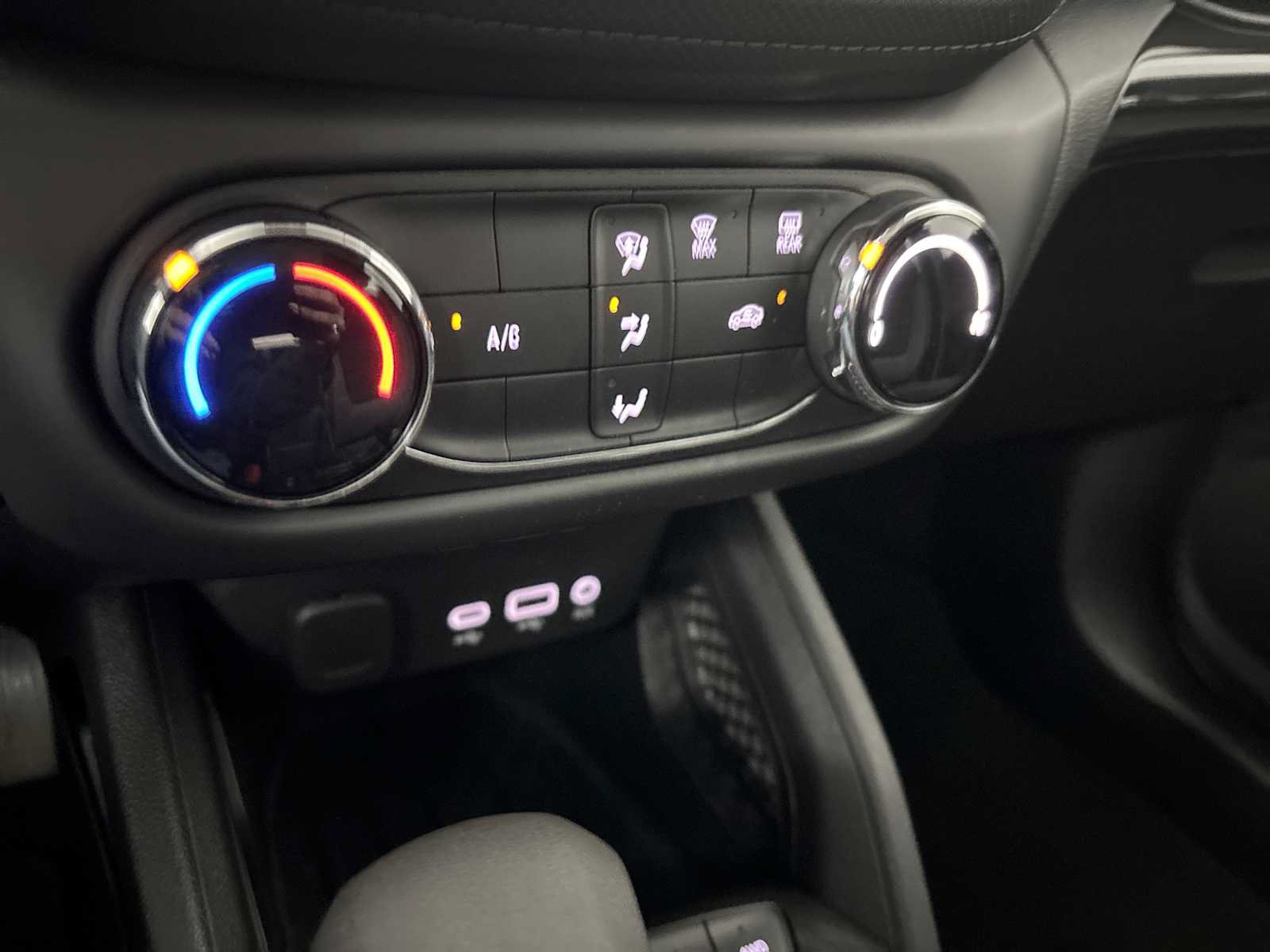 Used 2021 Chevrolet TrailBlazer LS AWD/4WD image 16