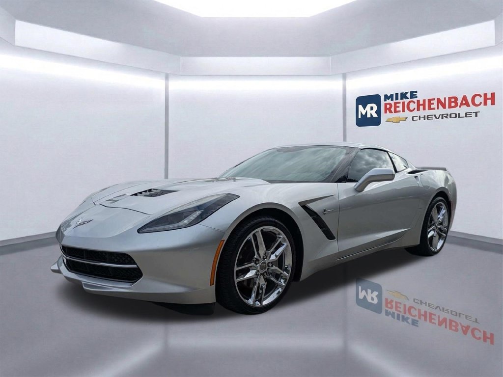 Used 2018 Chevrolet Corvette Stingray Coupe w/ 1LT RWD image 8