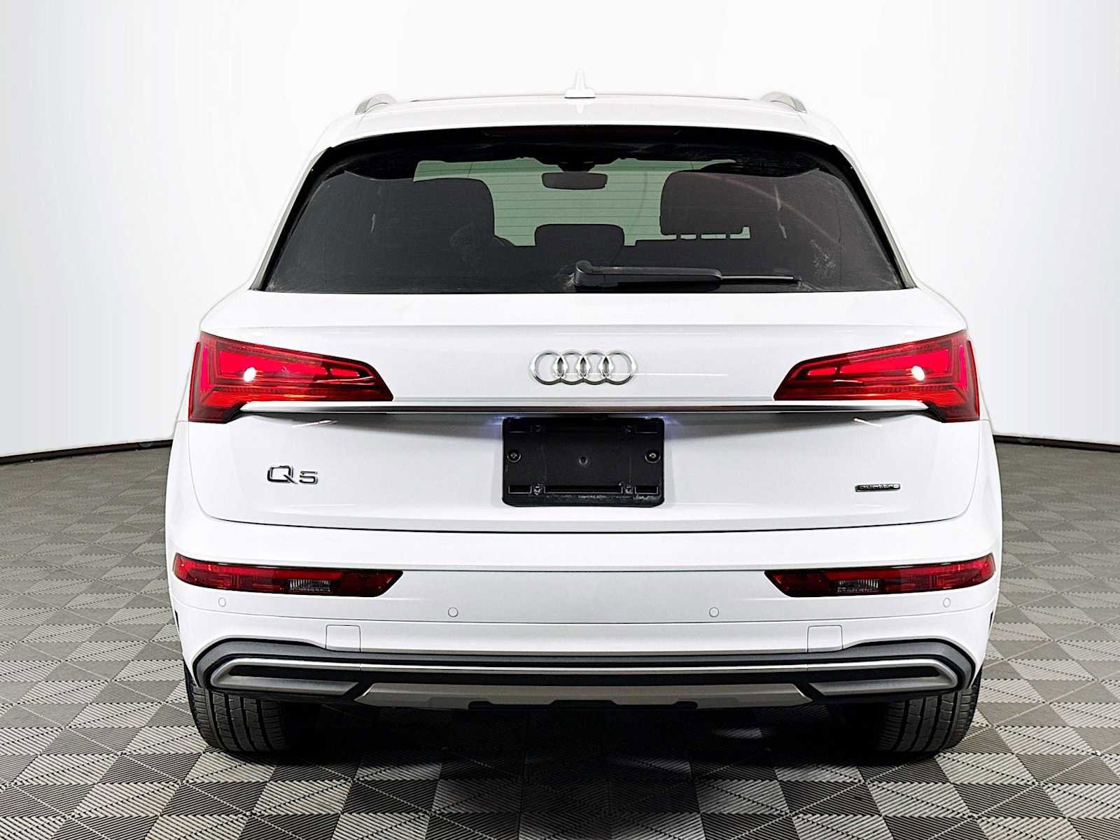 Used 2024 Audi Q5 2.0T Premium image 6
