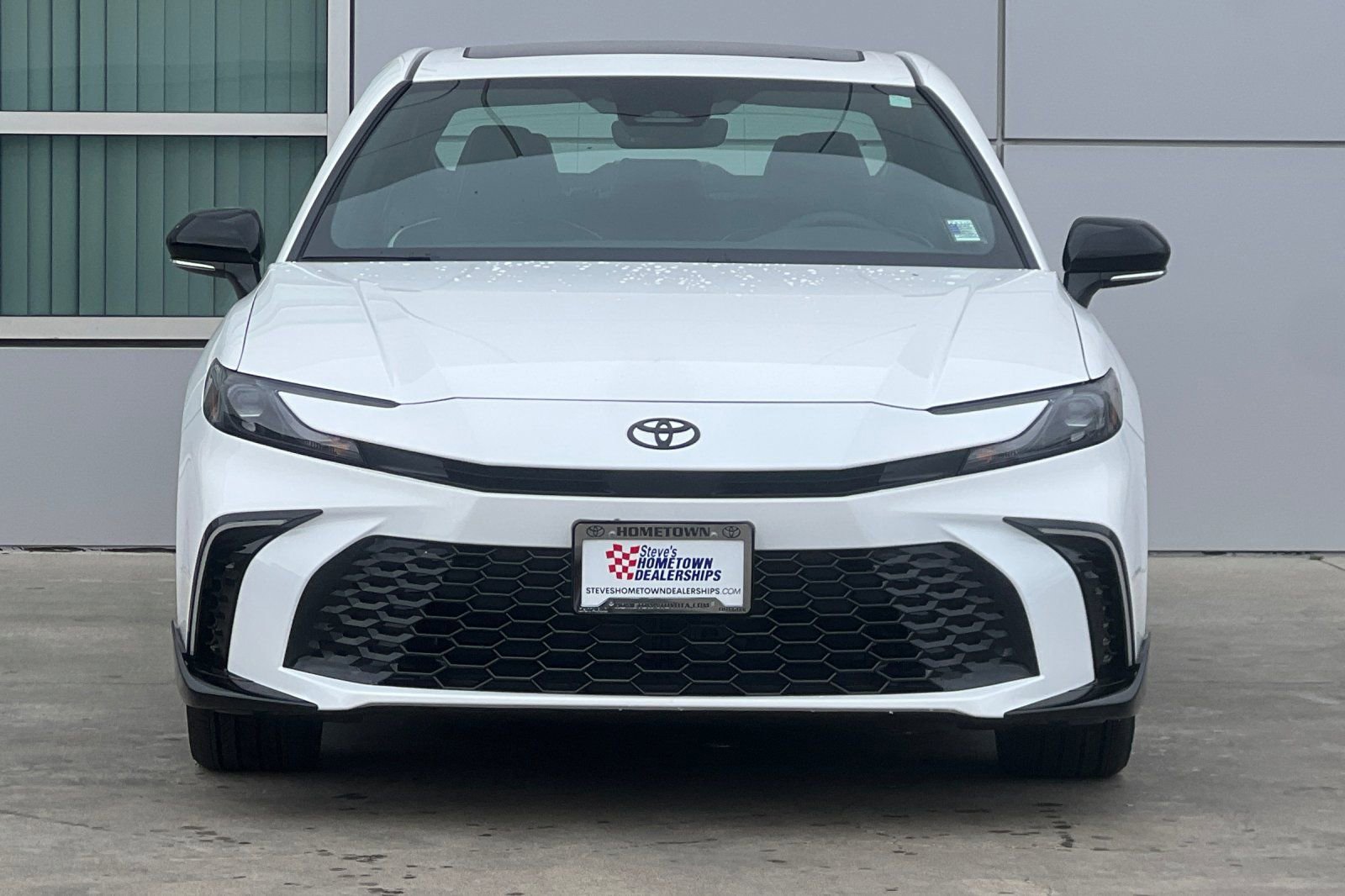 New 2026 Toyota Camry Hybrid w/ Multimedia Upgrade Package image 6