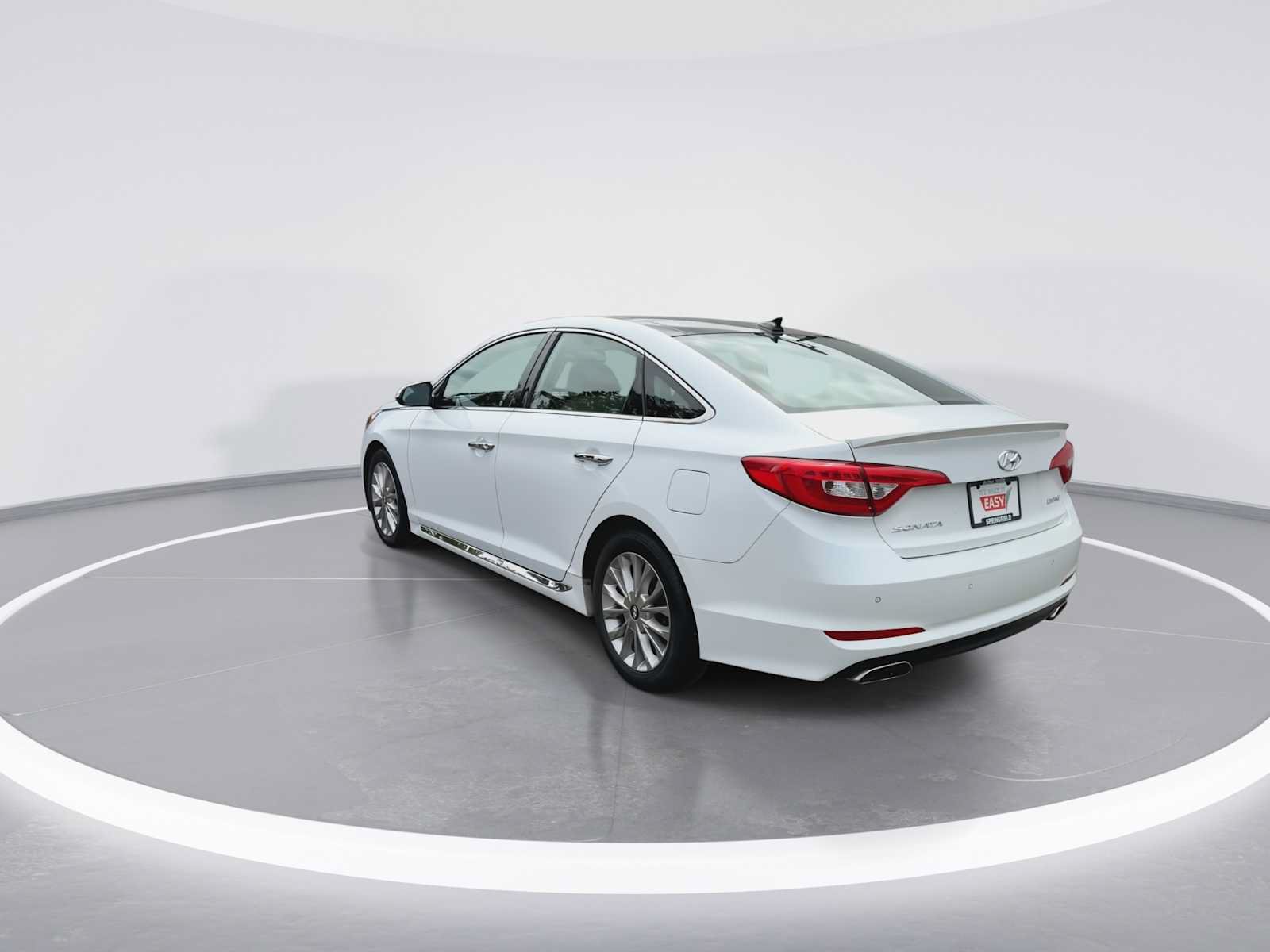 Used 2015 Hyundai Sonata Limited w/ Option Group 06 FWD image 6