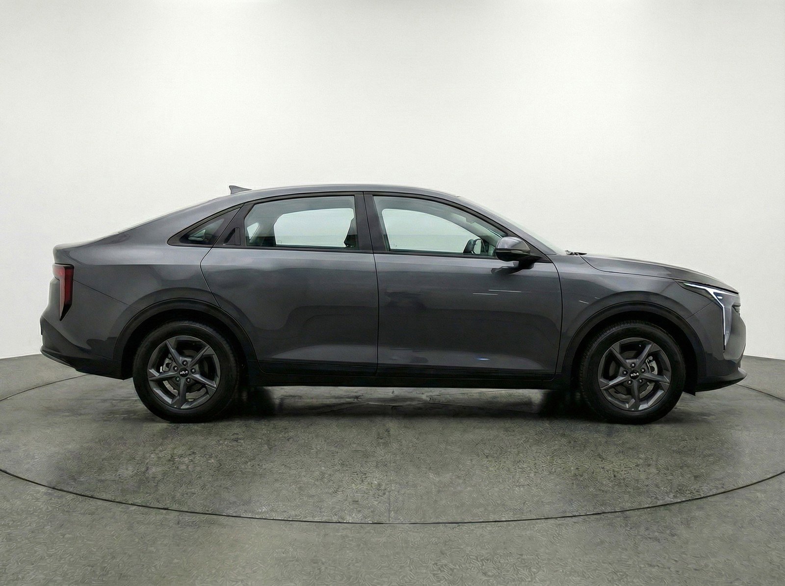 Used 2025 Kia K4 FWD image 11