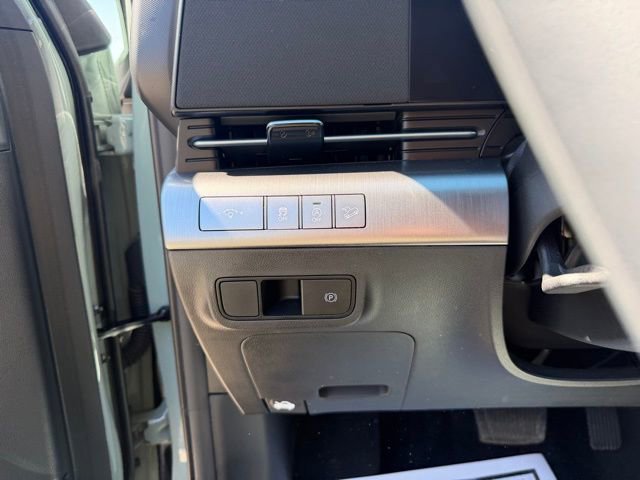 Certified 2026 Hyundai Kona SE image 25