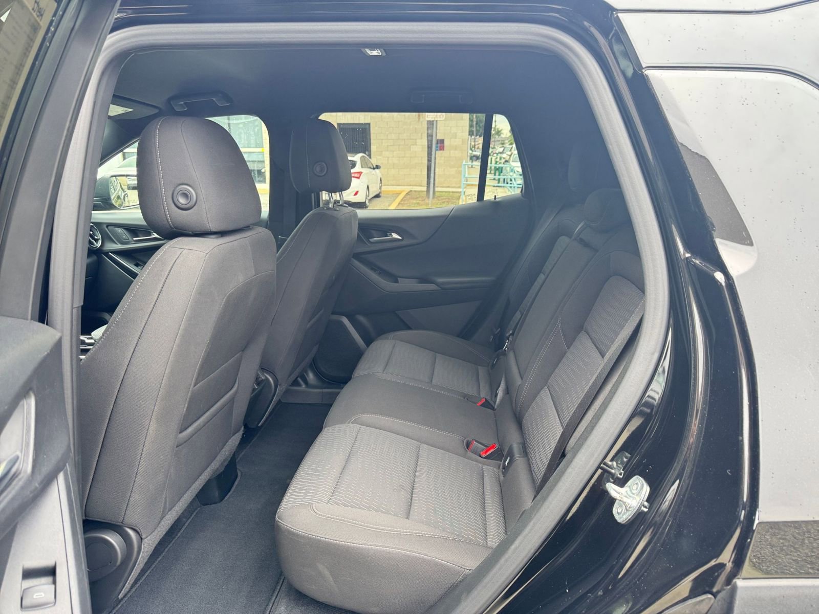 Used 2025 Chevrolet Equinox LT image 24