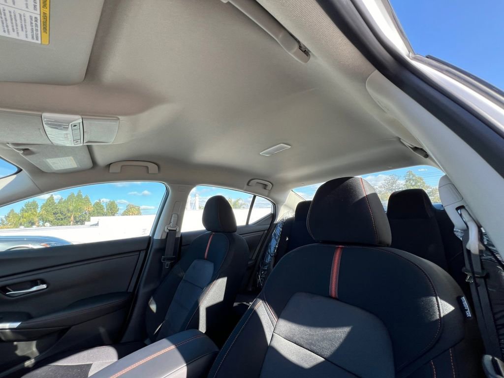 Certified 2025 Nissan Sentra SR image 17