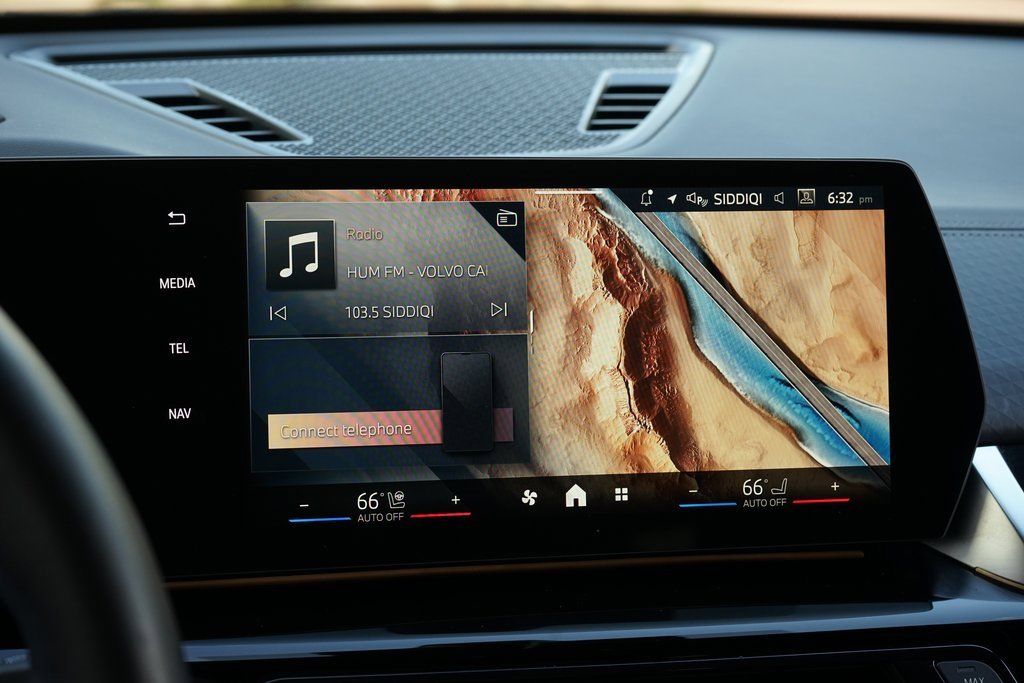 Used 2025 BMW X2 xDrive28i image 9