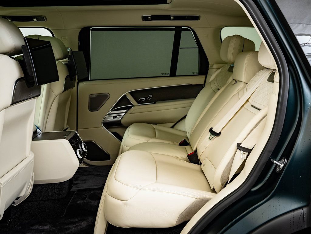 New 2026 Land Rover Range Rover SV AWD/4WD image 33