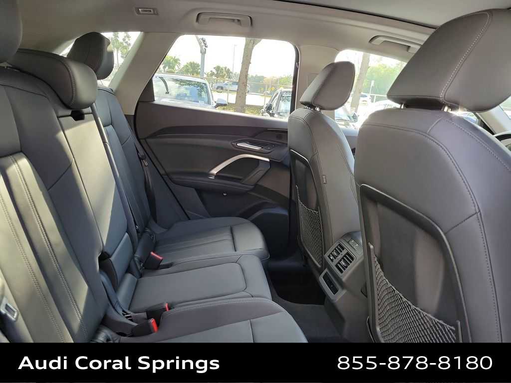Certified 2025 Audi Q5 Premium w/ Convenience Package image 21