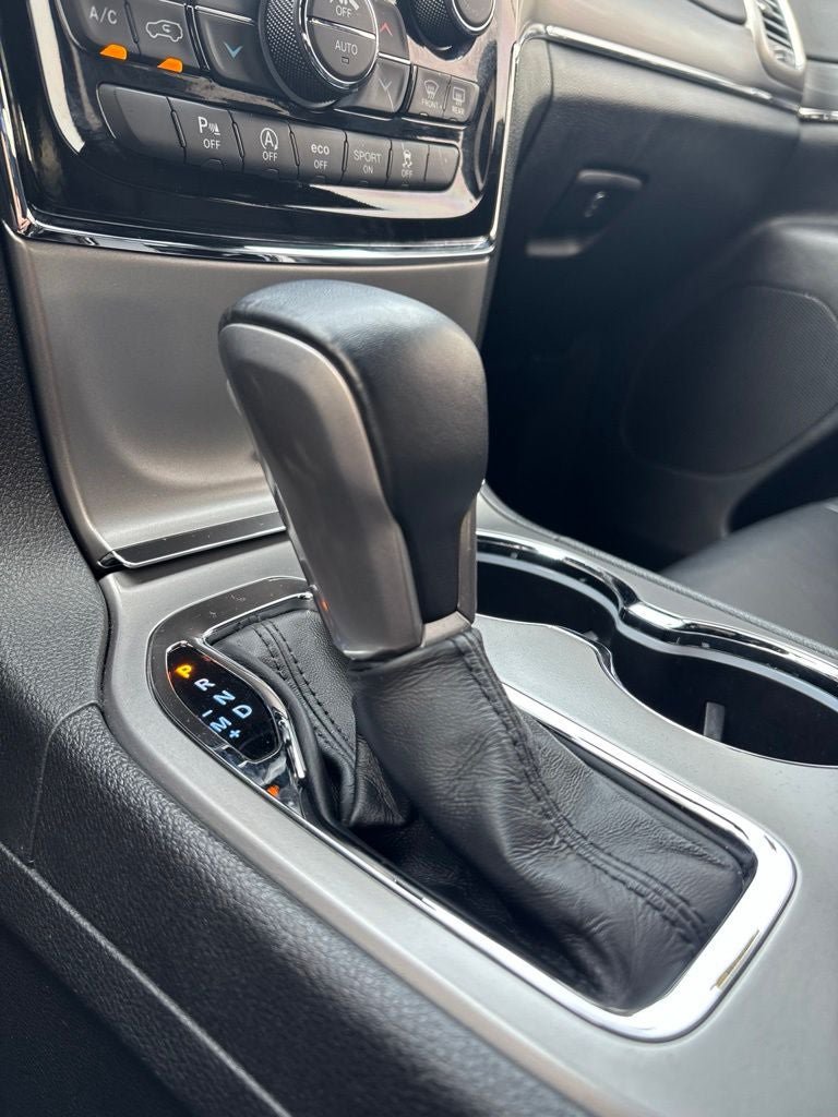 Used 2021 Jeep Grand Cherokee Limited AWD/4WD image 18