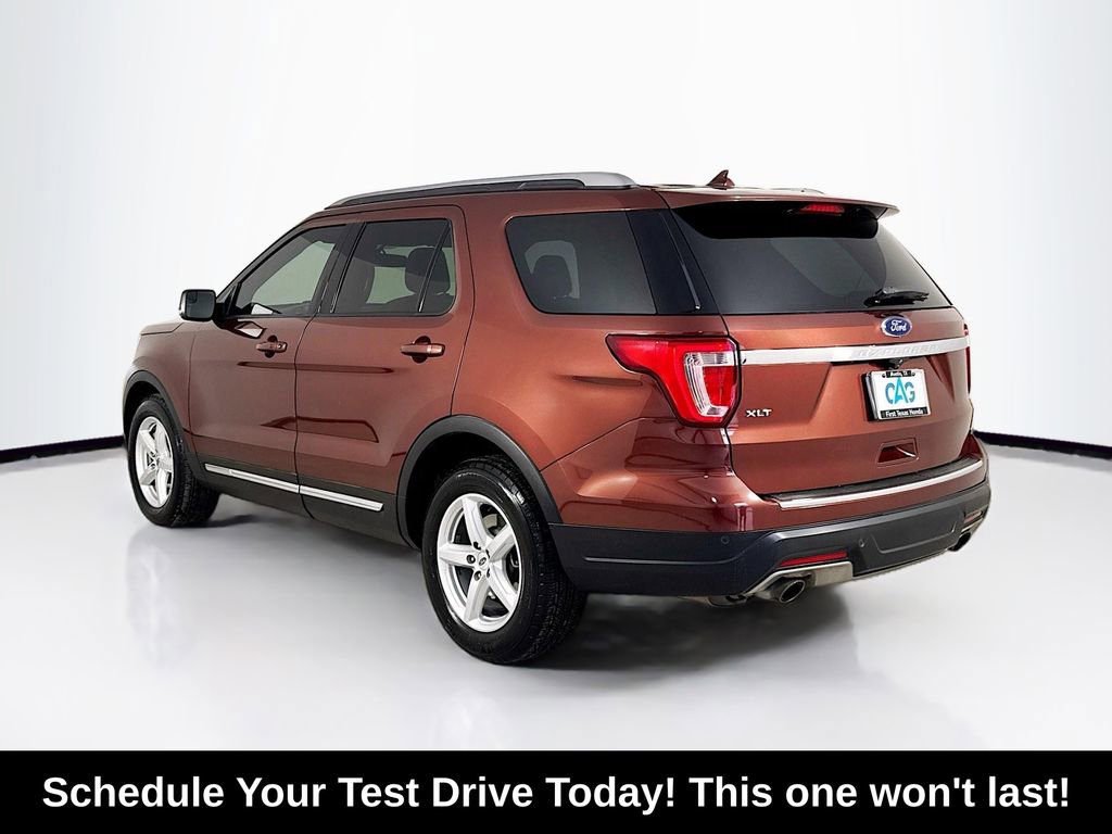 Used 2018 Ford Explorer XLT w/ Equipment Group 201A FWD image 5