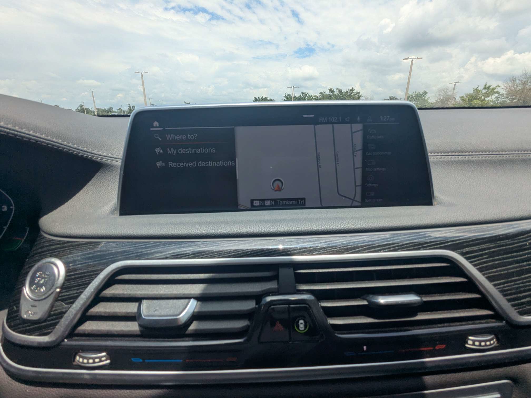 Used 2022 BMW 750Li xDrive AWD/4WD image 24