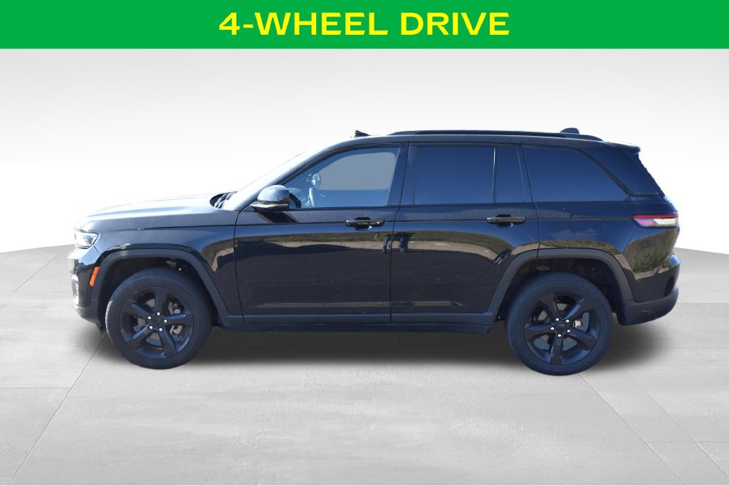 Used 2024 Jeep Grand Cherokee Altitude AWD/4WD image 6