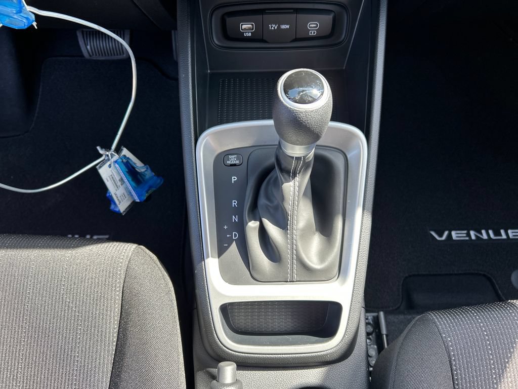 New 2026 Hyundai Venue SE FWD image 22