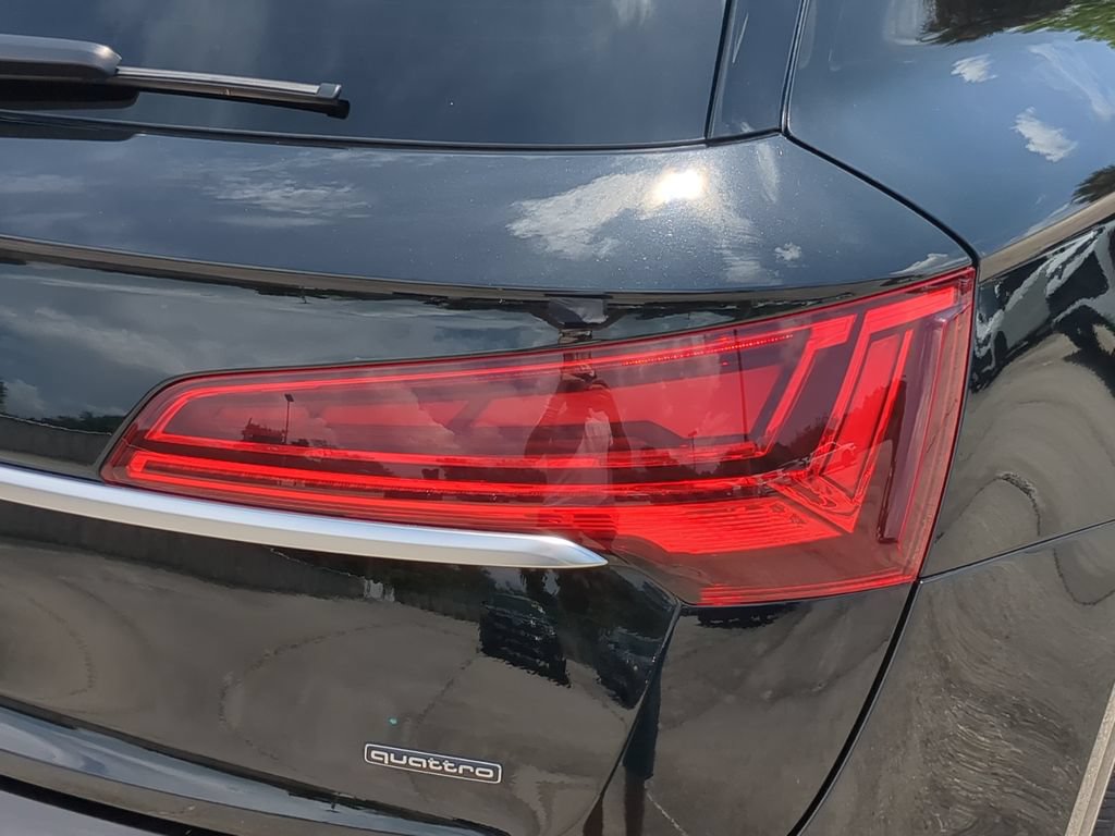 Used 2022 Audi Q5 2.0T Premium Plus w/ Premium Plus Package AWD/4WD image 8