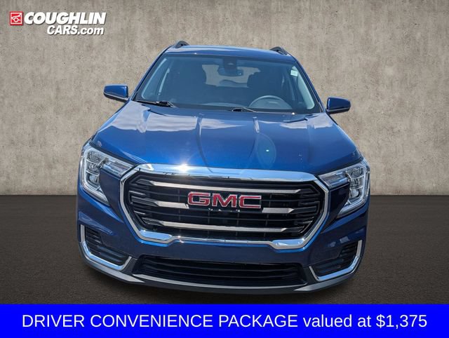 Used 2022 GMC Terrain SLE w/ Driver Convenience Package FWD image 2