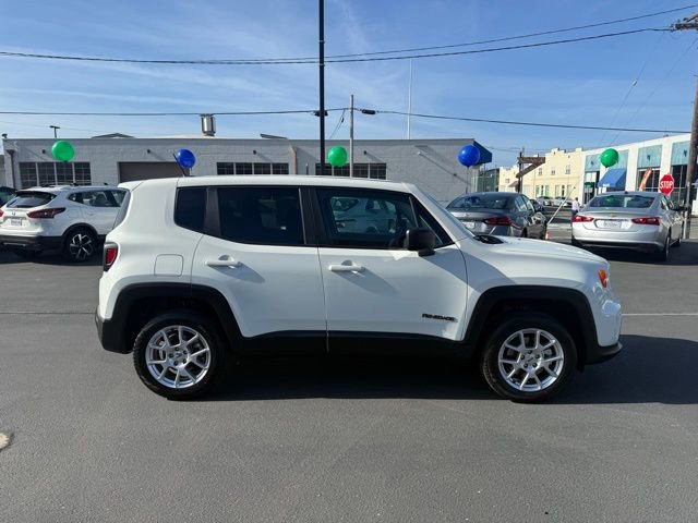 Used 2023 Jeep Renegade Latitude AWD/4WD image 6
