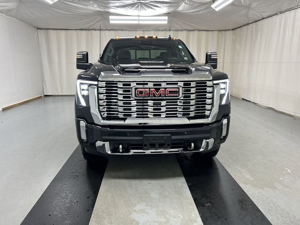 Certified 2025 GMC Sierra 2500 Denali w/ Denali Reserve Package AWD/4WD image 3
