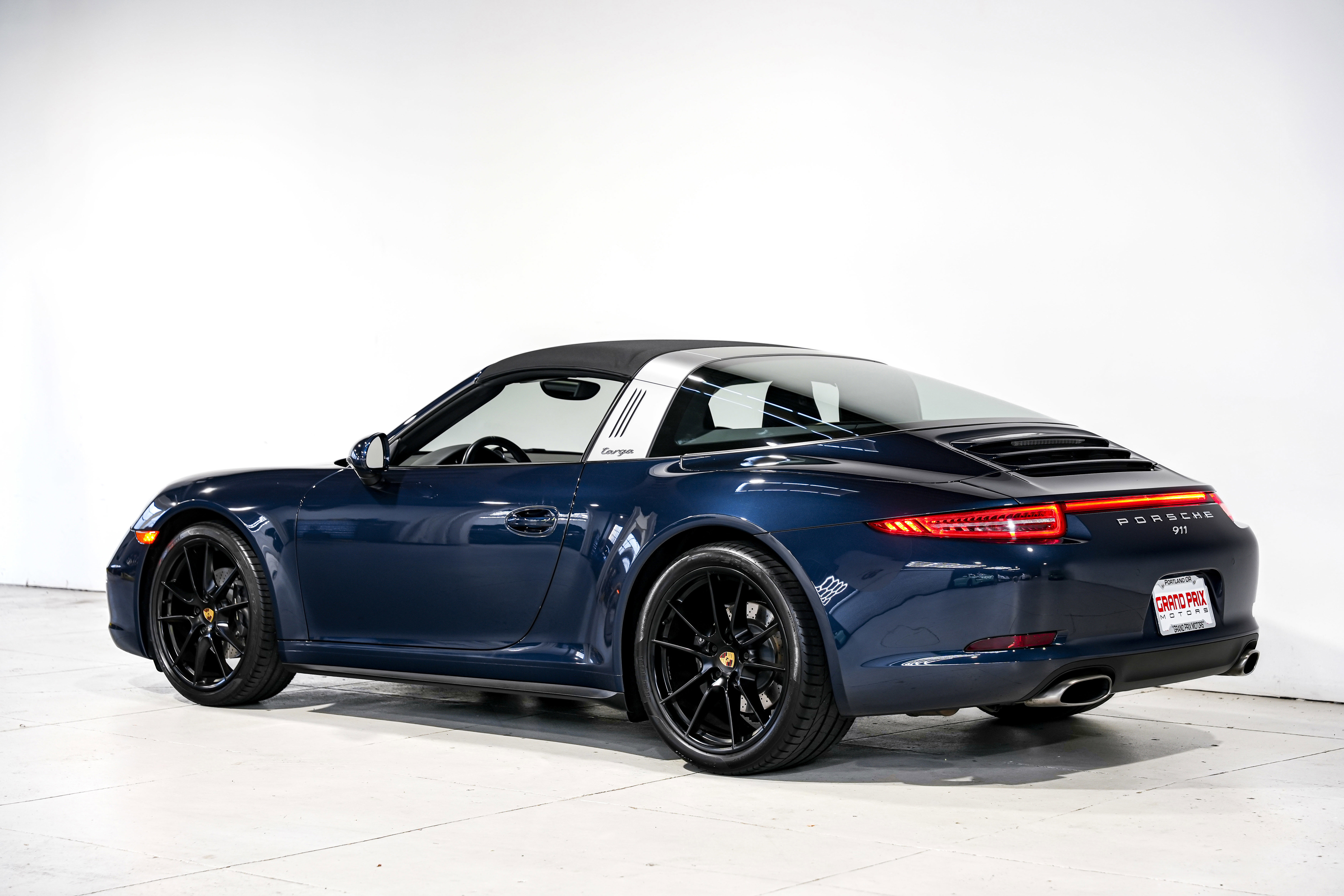 Used 2016 Porsche 911 Targa 4 image 9