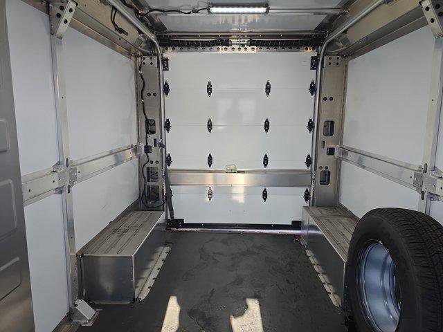 Used 2025 Chevrolet Brightdrop 400 w/ Battery Pack, Max Range image 8