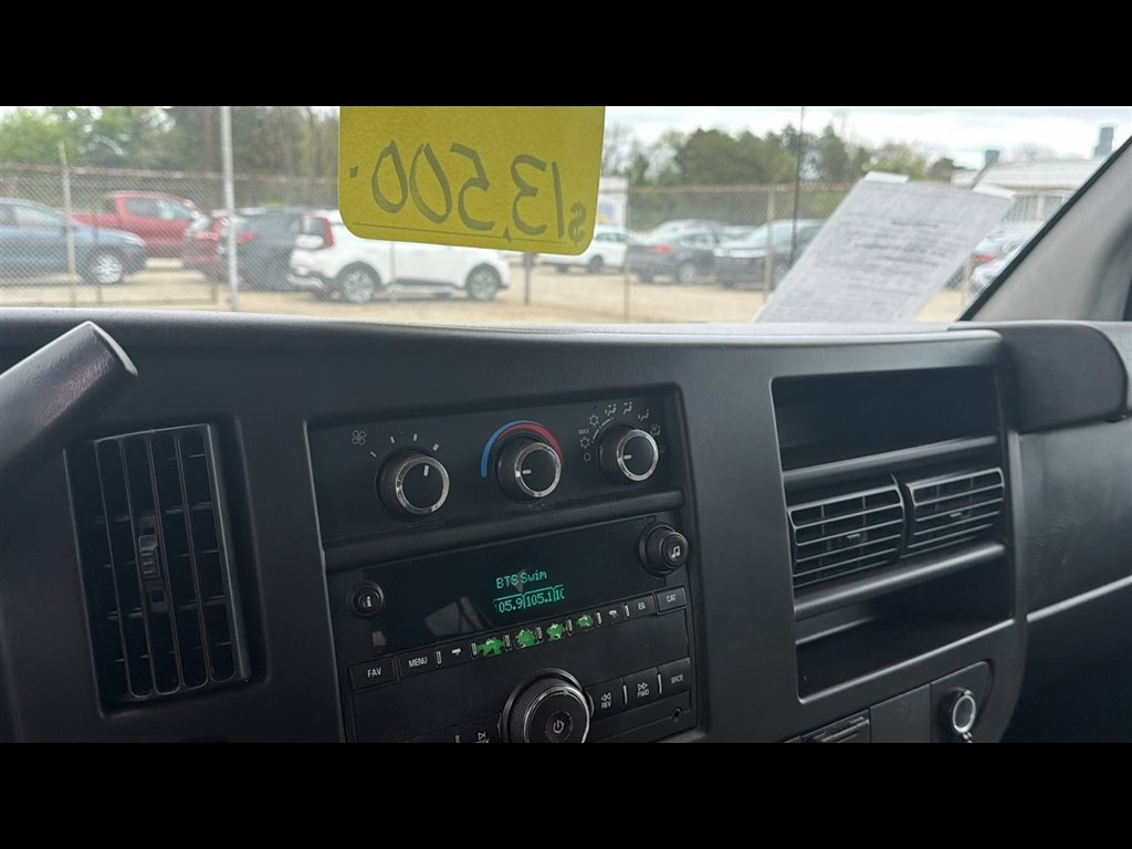 Used 2015 Chevrolet Express 2500 LT w/ LT Preferred Equipment Group RWD image 15