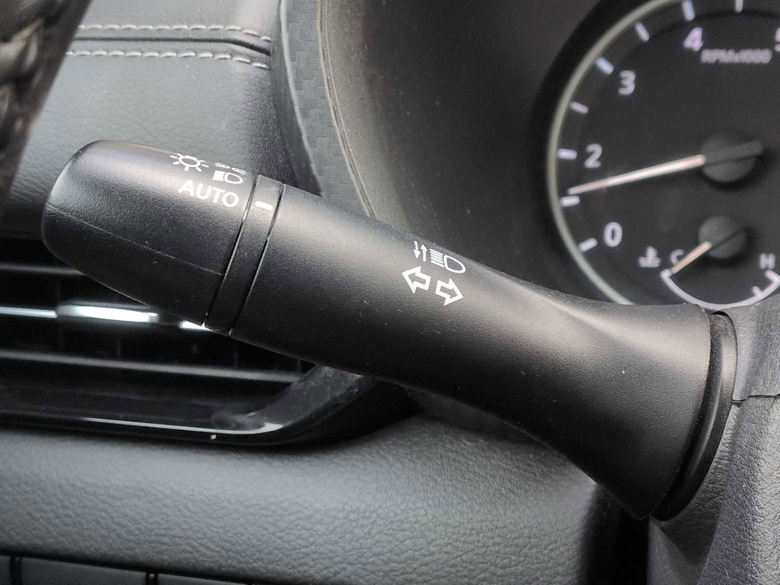 Used 2020 Nissan Sentra SV image 25