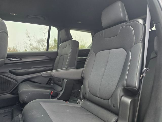 Used 2025 Jeep Grand Cherokee L Laredo w/ Luxury Tech Group I image 13