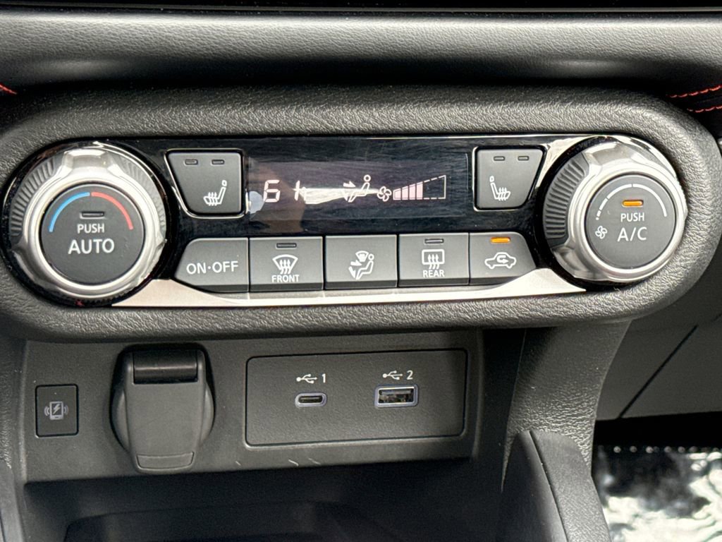 Used 2025 Nissan Versa SR w/ Trunk Package FWD image 16