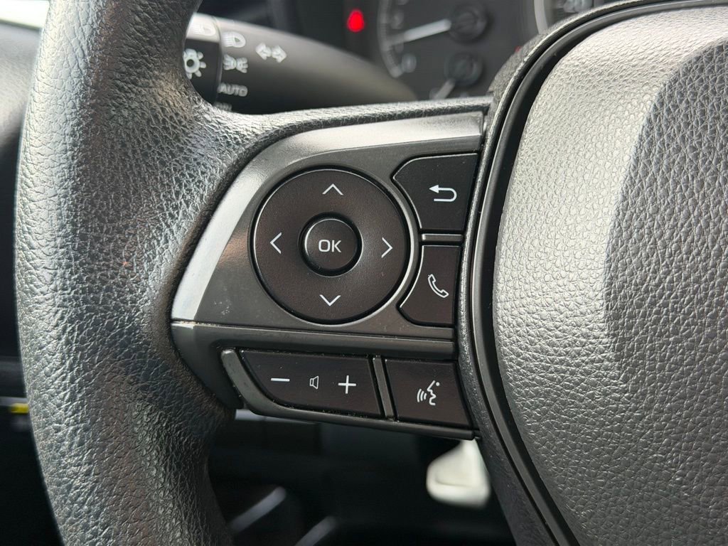 Used 2021 Toyota Corolla LE image 16