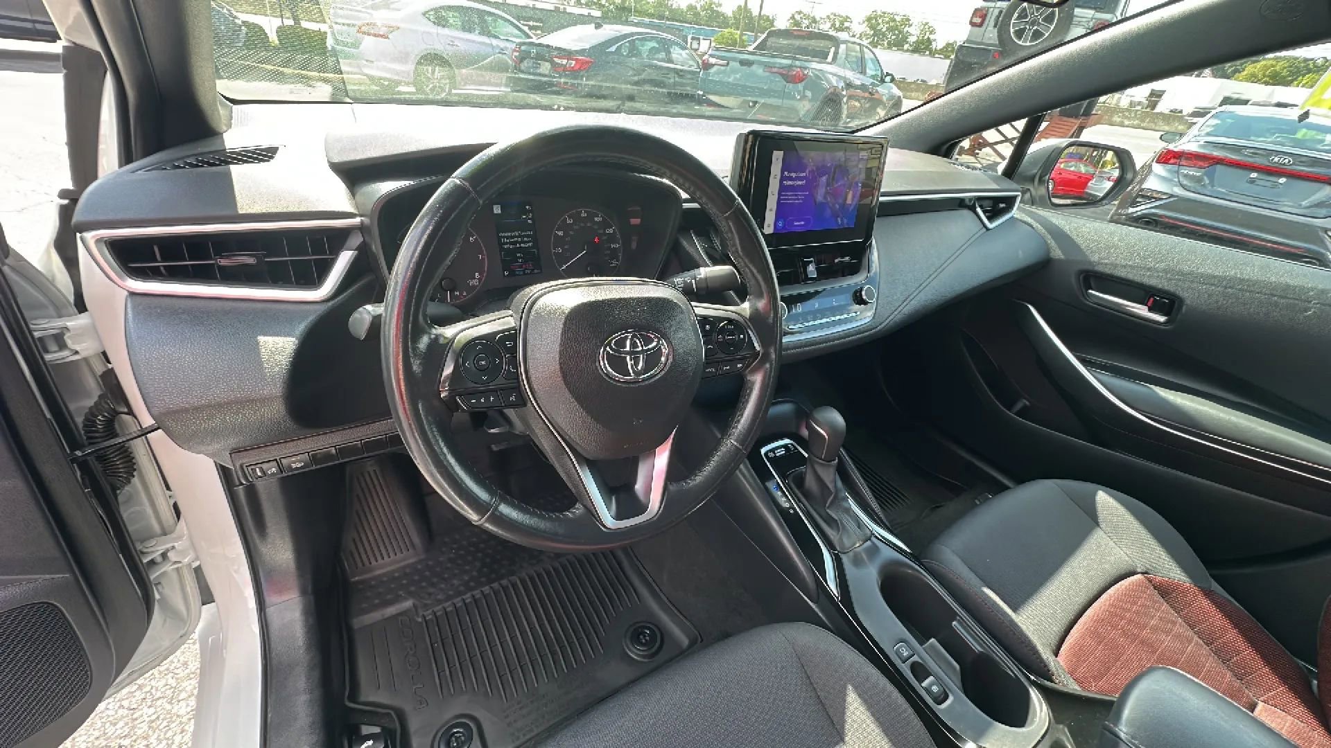 Used 2023 Toyota Corolla SE image 14