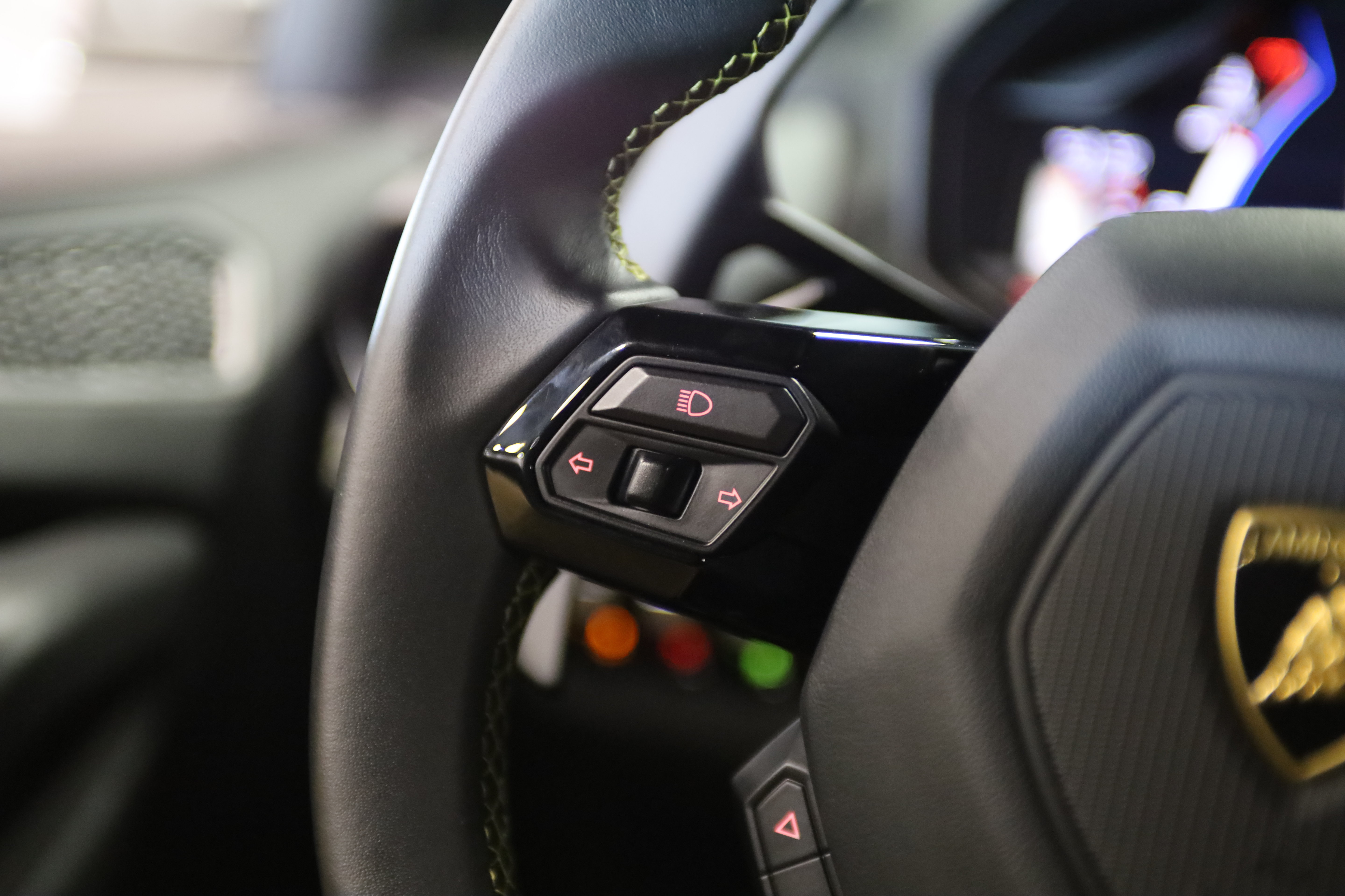 Used 2021 Lamborghini Huracan EVO AWD/4WD image 21