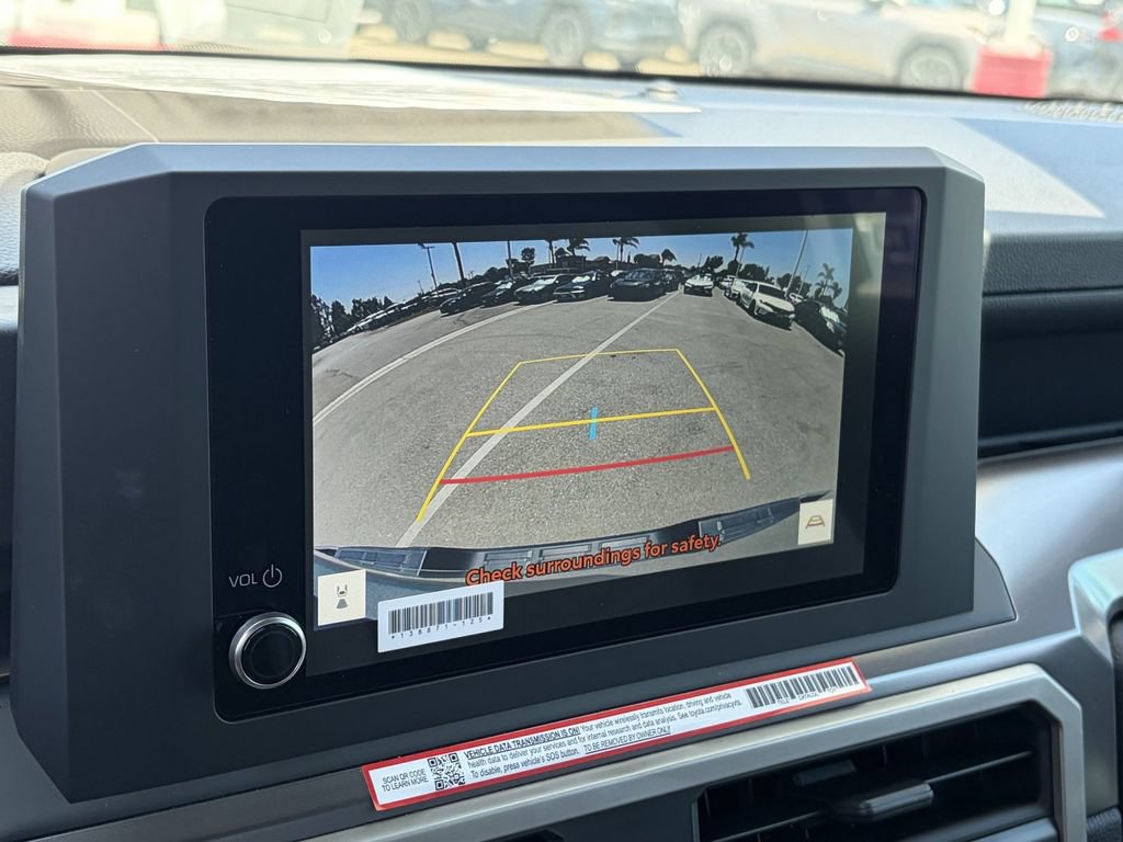 Certified 2025 Toyota Tacoma SR5 AWD/4WD image 29