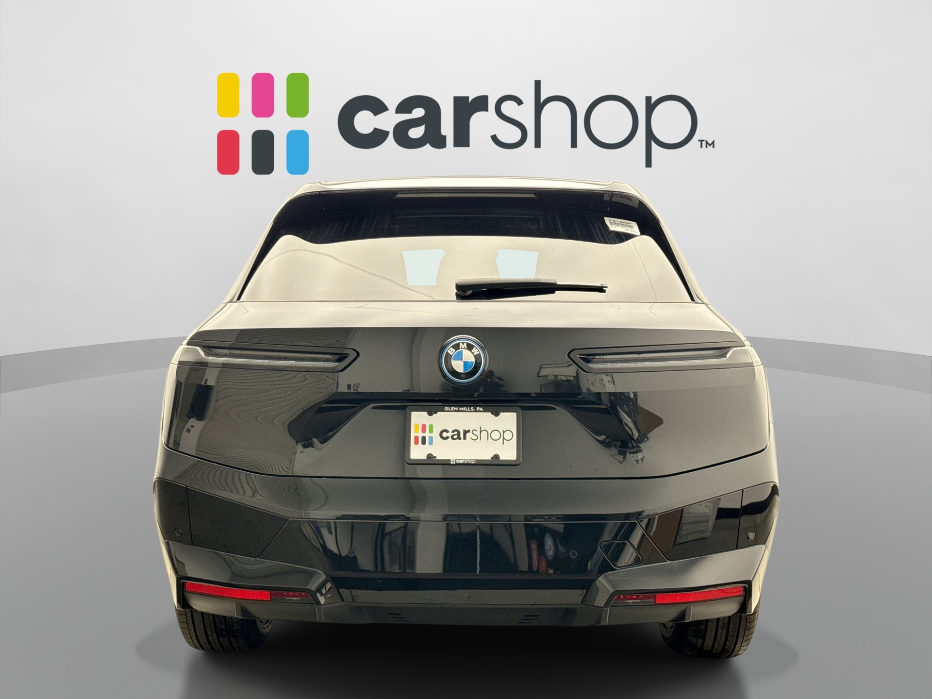 Used 2025 BMW iX xDrive50 w/ Premium Package AWD/4WD image 4