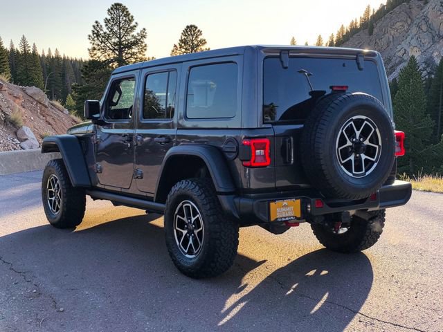 Used 2025 Jeep Wrangler Unlimited Rubicon w/ Convenience Group AWD/4WD image 5